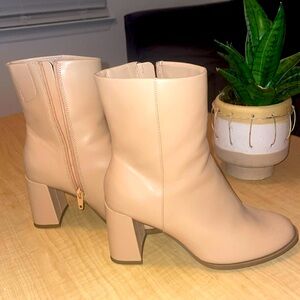 Tan/cream ankle boots